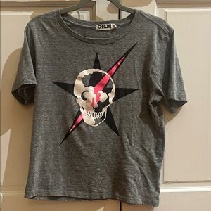 BIG KID OR woman T-Shirt with Skull and Star Design - SMALL STAIN under skull